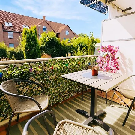 Modernes Mit Großem Balkon